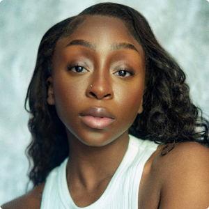 Headshot of DUJONNA GIFT | Robin